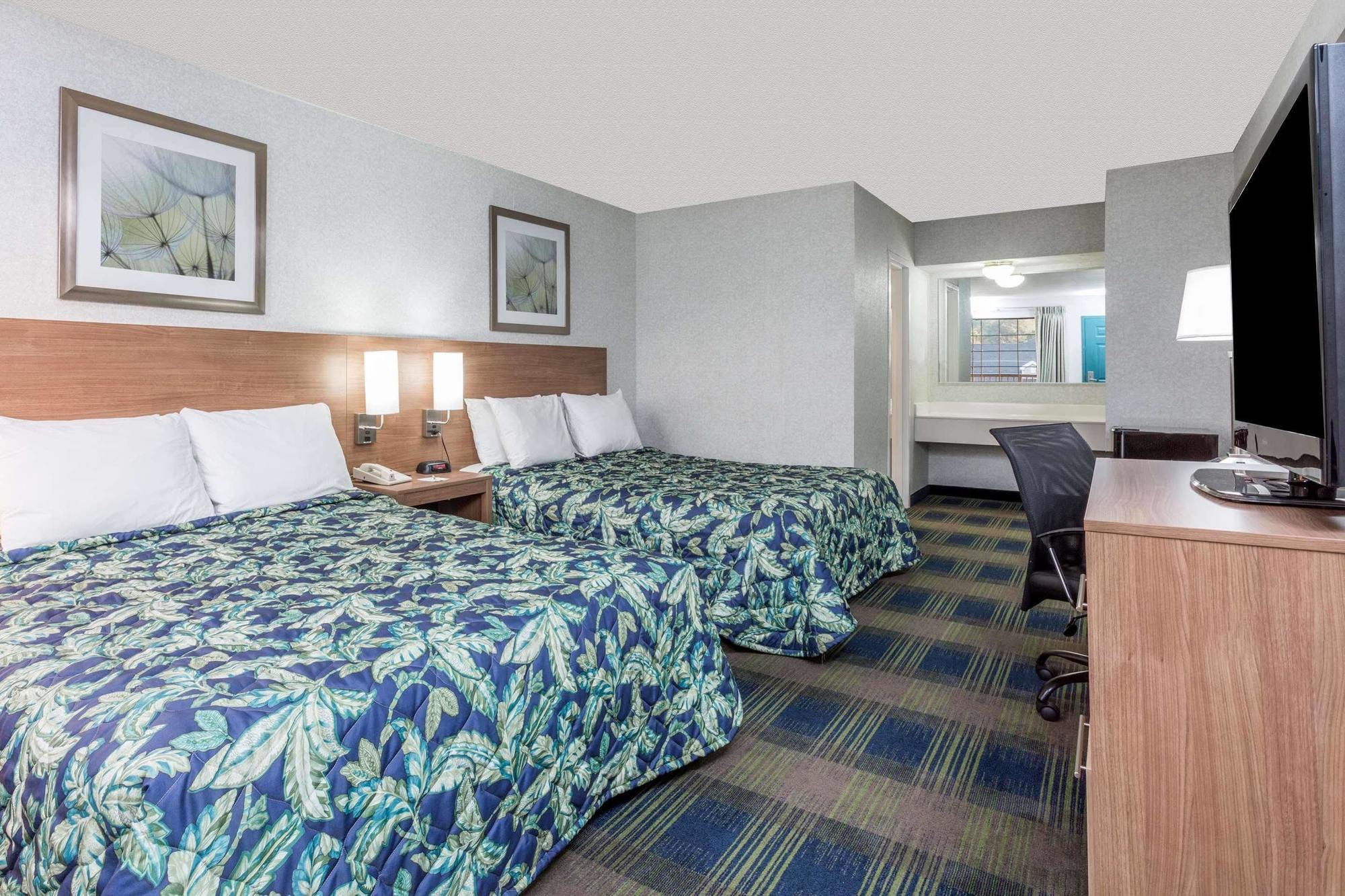 Days Inn By Wyndham أثينز، أوهايو المظهر الخارجي الصورة