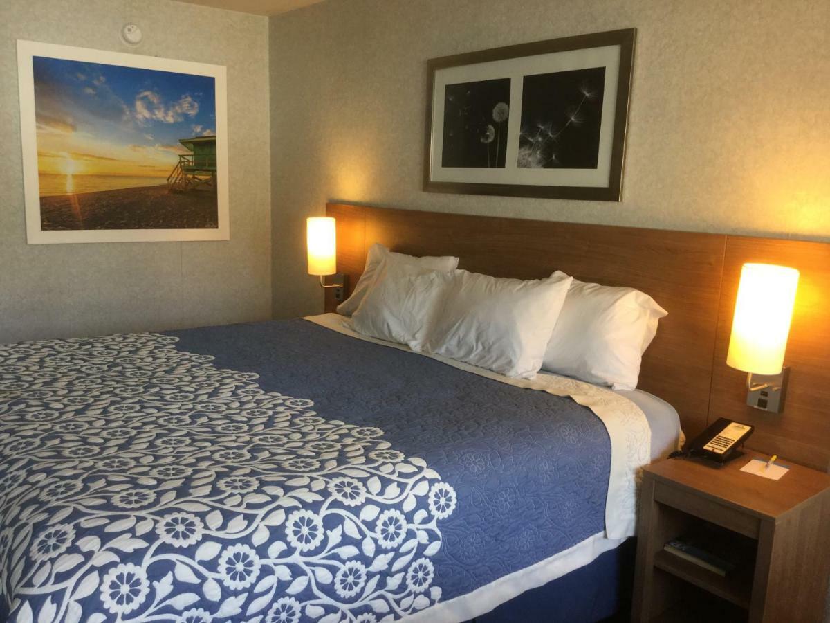 Days Inn By Wyndham أثينز، أوهايو المظهر الخارجي الصورة